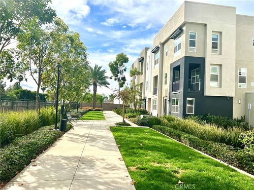 2336 Synergy, Irvine, CA, 92614-0168 | Card Image