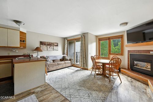 c3083-313 Iron Horse Way, Winter Park, CO, 80482-5443 | Card Image