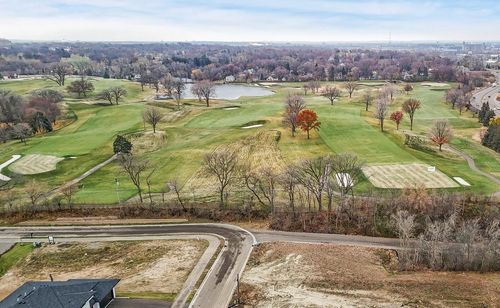 2167 Eustis St, Roseville, MN, 55113-3811 | Card Image