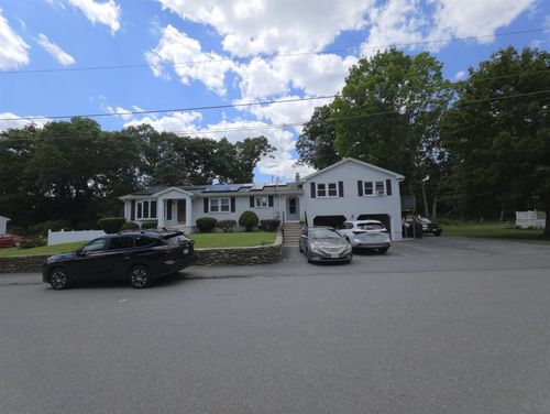8 Rochelle St, Auburn, MA, 01501-1222 | Card Image