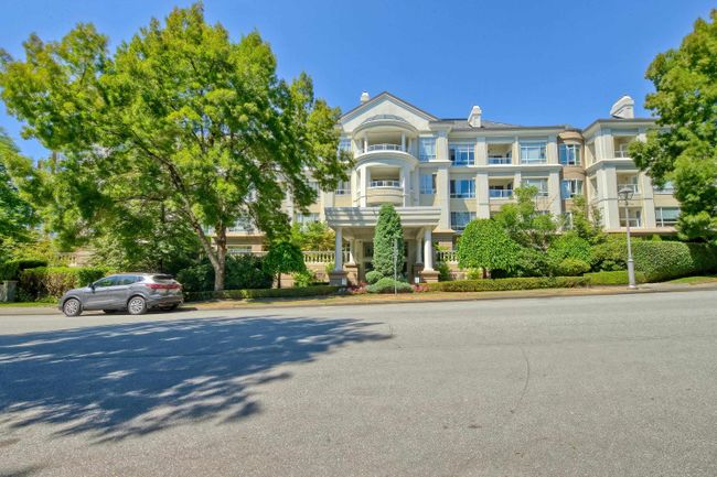 212 - 5735 Hampton Place, Condo with 2 bedrooms, 2 bathrooms and 2 parking in Vancouver BC | Image 1