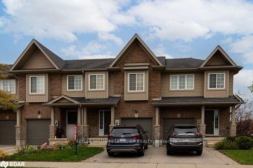 933 Zeller Cres, Kitchener, ON, N2A0C7 | Card Image