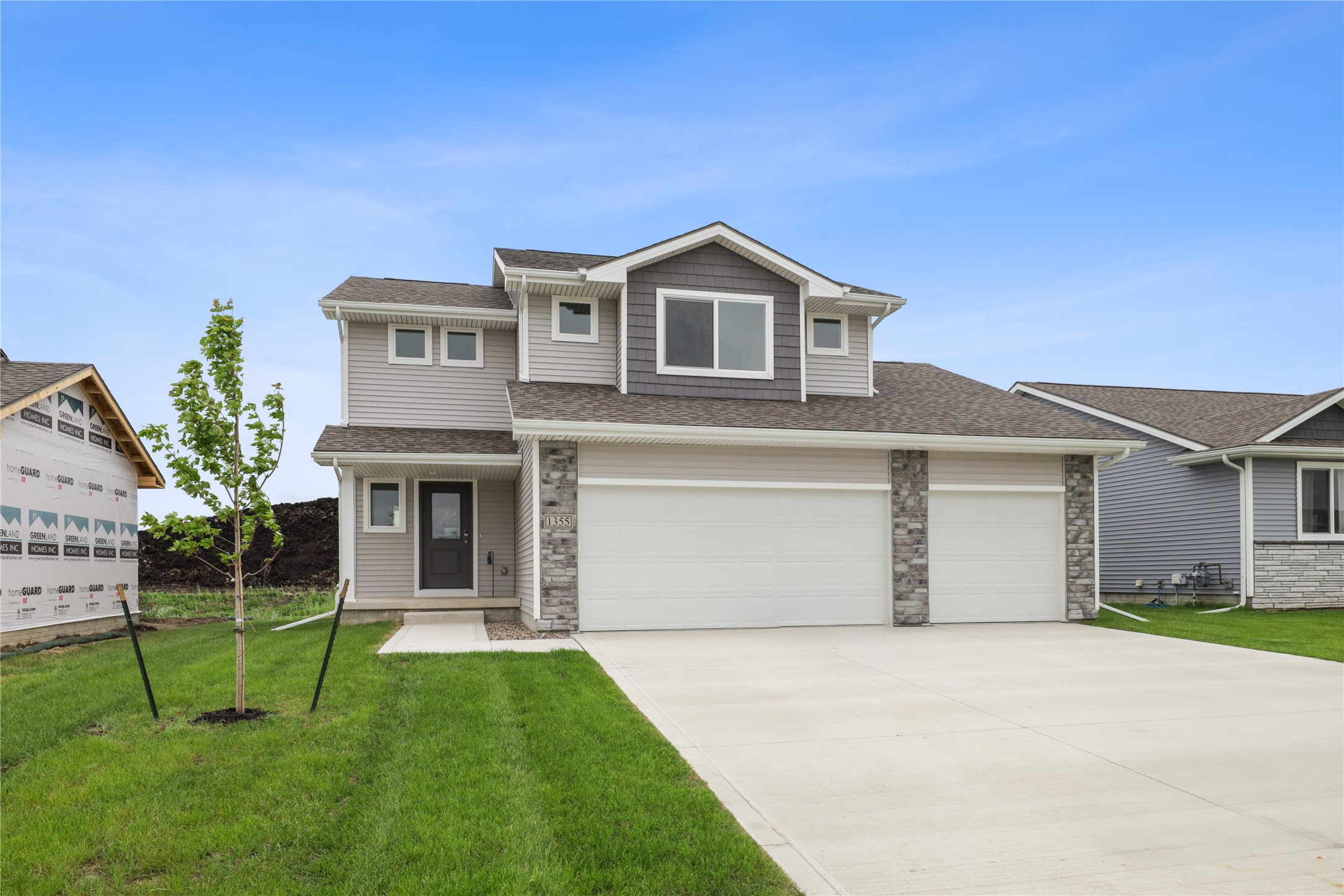Locust St, Waukee, IA 50263