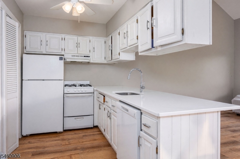 Residential Lease in Vernon Twp. 4