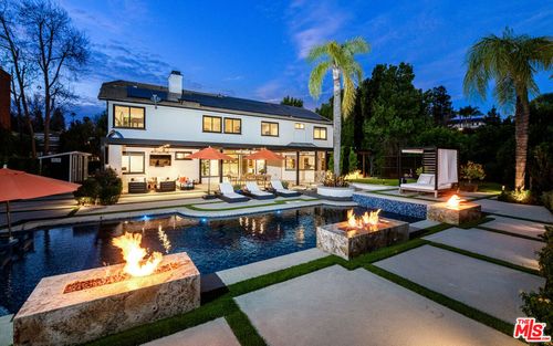 29402 Deerview Ct, Agoura Hills, CA, 91301-4439 | Card Image