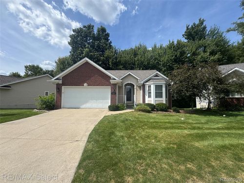 1211 Creek View Ct, Burton, MI, 48509-1458 | Card Image
