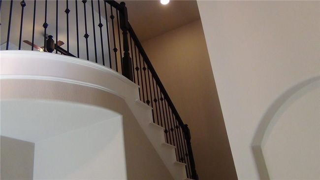 Stairway with recessed lighting | Image 11