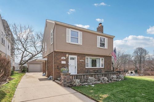 1601 E Menlo Boulevard, Shorewood, WI, 53211 | Card Image