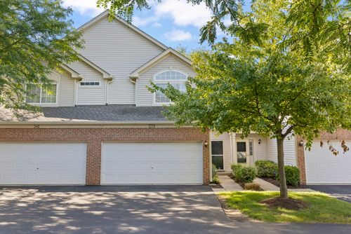 339 Abington Woods Dr, Aurora, IL, 60502-6244 | Card Image