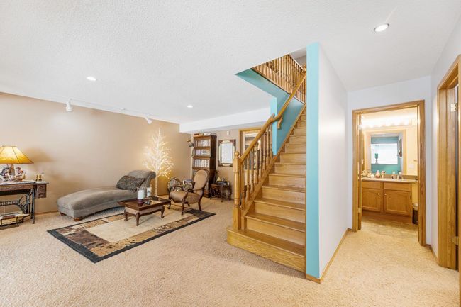 19 Sunrise Way, Home with 3 bedrooms, 3 bathrooms and 4 parking in Priddis Greens AB | Image 44