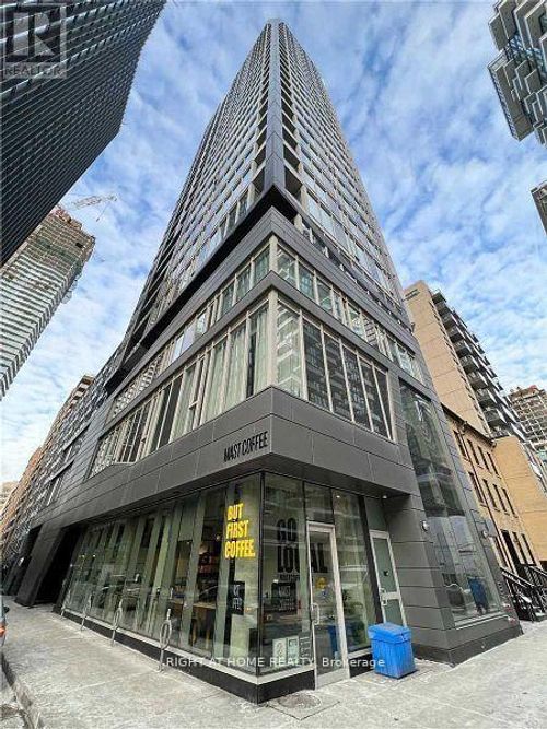 2711-68 Shuter St, Toronto, ON, M5B0B4 | Card Image