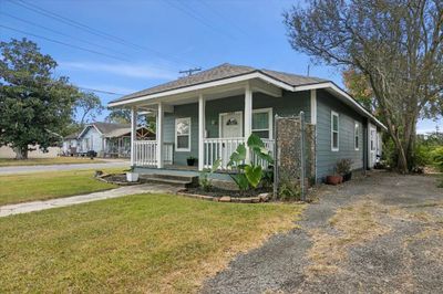 1409 Prairie Street, House other with 4 bedrooms, 2 bathrooms and null parking in Beaumont TX | Image 3