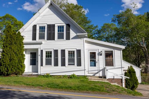 8 Old Manchester Rd, Raymond, NH, 03077-2313 | Card Image
