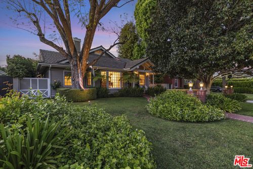 16731 Morrison St, Encino, CA, 91436-1047 | Card Image