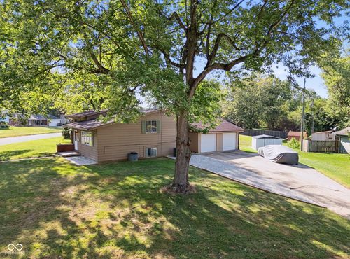 3042 Fairlawn Dr, Columbus, IN, 47203-3168 | Card Image