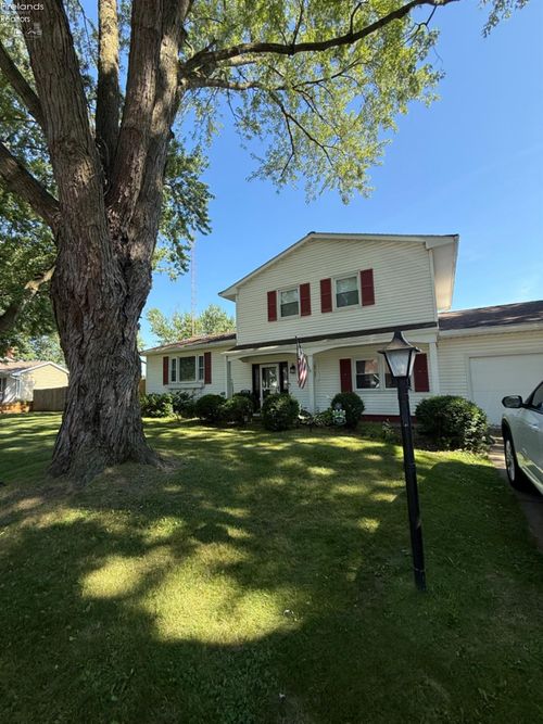2820 Lynn Dr, Sandusky, OH, 44870-5602 | Card Image
