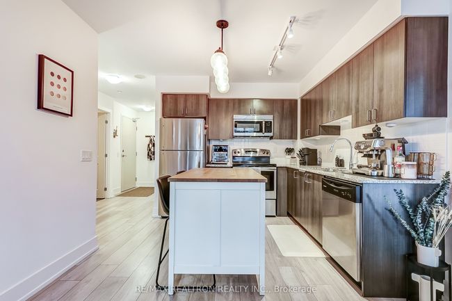 305 - 1215 Bayly St, Condo with 2 bedrooms, 1 bathrooms and null parking in Pickering ON | Image 16