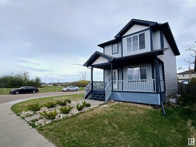 3005 32 Ave Nw, House other with 4 bedrooms, 3 bathrooms and null parking in Edmonton AB | Image 1