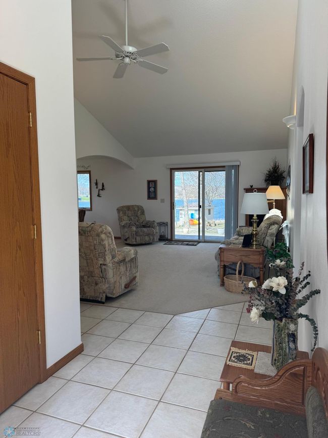 Front Foyer to Living Space | Image 21