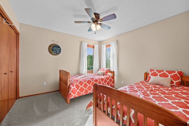 233 24 Th St, Home with 3 bedrooms, 3 bathrooms and null parking in West Des Moines IA | Image 23