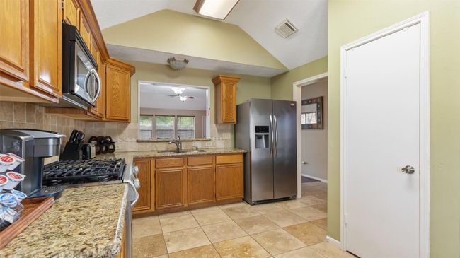 19714 Hoyte Park Ln, House other with 3 bedrooms, 3 bathrooms and null parking in Spring TX | Image 5