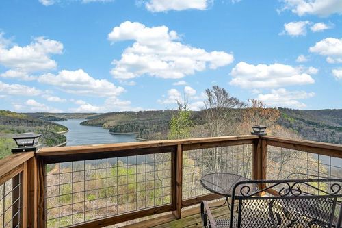 195 Coventry Way, Smithville, TN, 37166-1040 | Card Image
