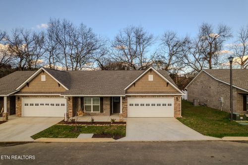 668 Snowflower Cir, Pigeon Forge, TN, 37863-2911 | Card Image