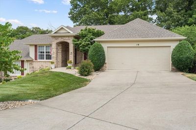 Townhouse in the Highlands with lawncare included. | Image 2