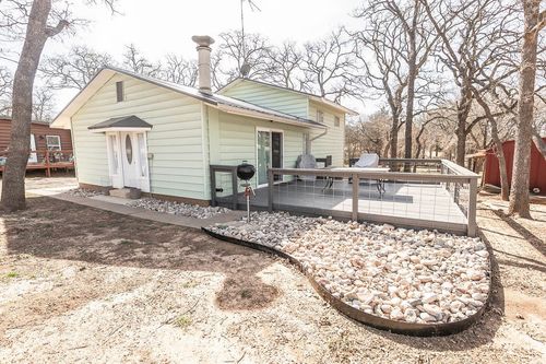 220 Comanche Trl, Nocona, TX, 76255-9340 | Card Image