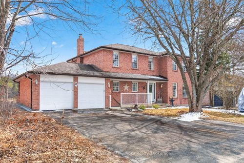 17 Silverwood Dr, Huntsville, ON, P1H1N1 | Card Image