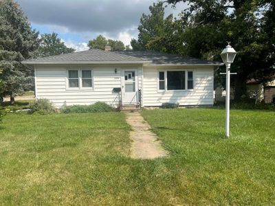 2104 Victory Drive, House other with 3 bedrooms, 1 bathrooms and null parking in Cedar Falls IA | Image 1