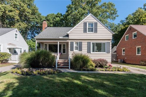 5247 Case Ave, Lyndhurst, OH, 44124-1013 | Card Image