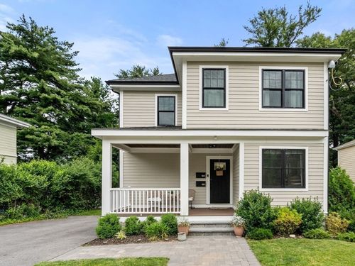 103-103 Warwick Rd, Newton, MA, 02465-1747 | Card Image