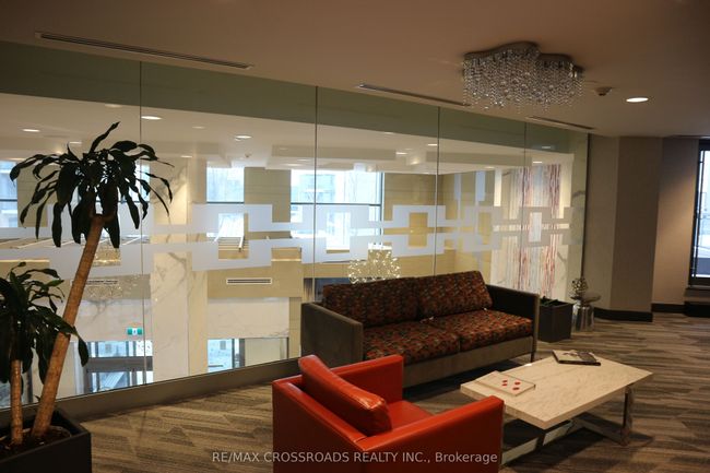 867 - 60 Ann O'reilly Rd, Condo with 2 bedrooms, 2 bathrooms and 1 parking in Toronto ON | Image 13