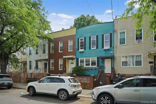 294 Hemlock St, Brooklyn, NY, 11208-2006 | Card Image