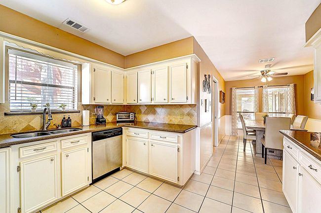 8111 Pine Green Ln, House other with 6 bedrooms, 4 bathrooms and 2 parking in Humble TX | Image 19