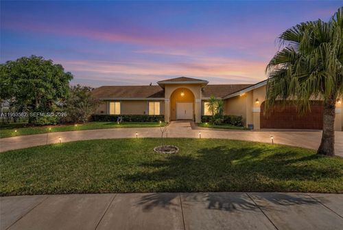 450 Nw 201st Ave, Pembroke Pines, FL, 33029-3355 | Card Image