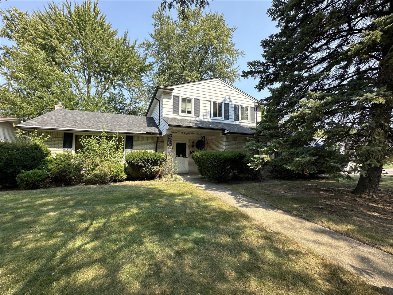 Cherry Hill Rd, Dearborn Heights, MI 48127