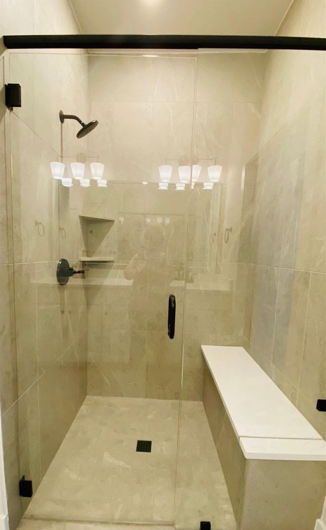 Walk in shower with bench. | Image 11