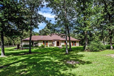 124 Autumn Way, House other with 3 bedrooms, 2 bathrooms and null parking in Huntsville TX | Image 2