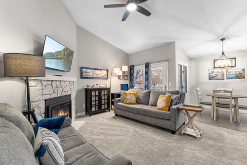 apt-200-3563 Blue Jay Way, Eagan, MN, 55123-2269 | Card Image