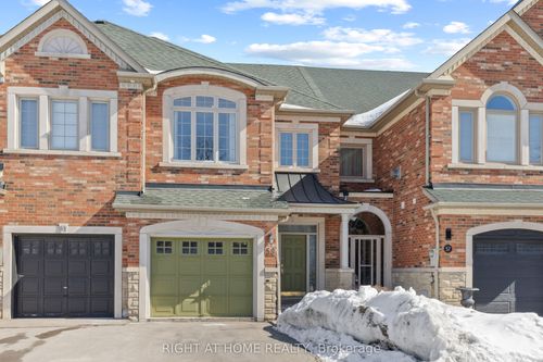 59 Kingsbridge Cir, Thornhill, ON, L4J8N8 | Card Image