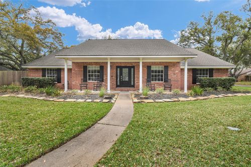 52 Dewberry Ct, Lake Jackson, TX, 77566-4930 | Card Image