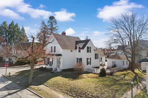 68 Liberty St, Manchester, NH, 03104-3117 | Card Image