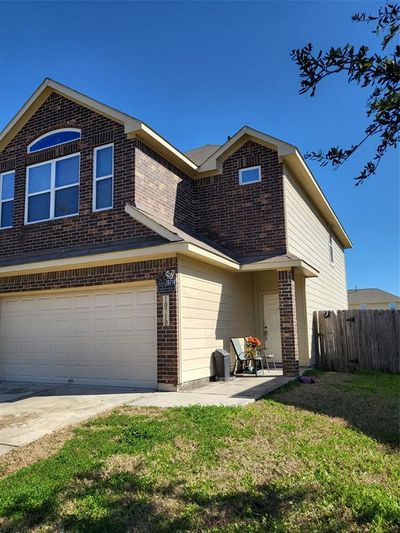 10710 Prillerman Trails Drive, House other with 3 bedrooms, 2 bathrooms and null parking in Houston TX | Image 2