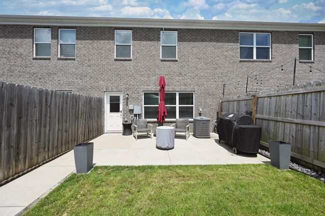 2004 Hardwick Ln, Townhouse with 3 bedrooms, 3 bathrooms and 2 parking in Gallatin TN | Image 4