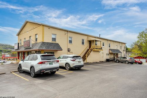 i-874 Fairmont Road, Morgantown, WV, 26501 | Card Image
