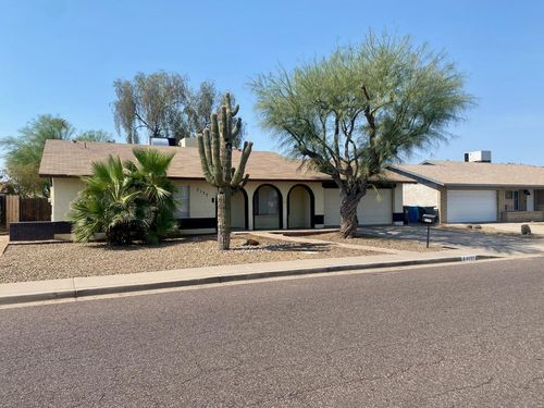 3137 W Campo Bello Dr, Phoenix, AZ, 85053-1816 | Card Image