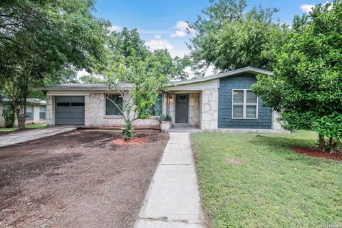 623 Freiling, San Antonio, TX, 78213-3909 | Card Image