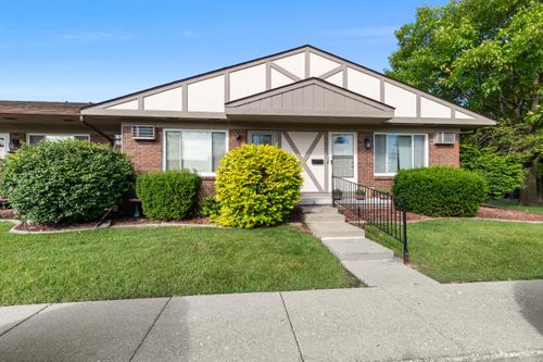 7-25352 Potomac Drive, South Lyon, MI, 48178 | Card Image